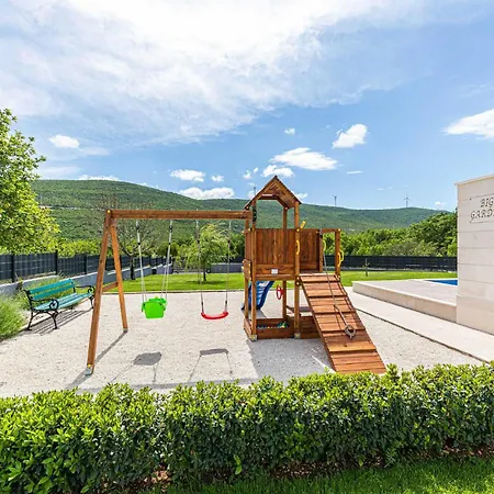 Cozy In Primorski Dolac With Wifi בית נופש Primorski Dolac