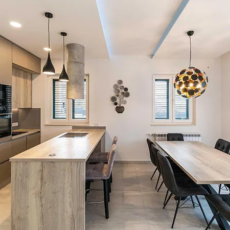 Cozy In Primorski Dolac With Wifi בית נופש *