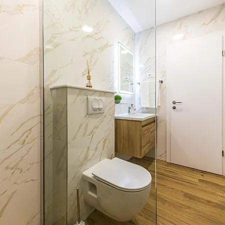 Cozy In Primorski Dolac With Wifi *