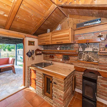 בית נופש Cozy In Primorski Dolac With Wifi Primorski Dolac