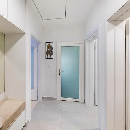 בית נופש Cozy In Primorski Dolac With Wifi Primorski Dolac